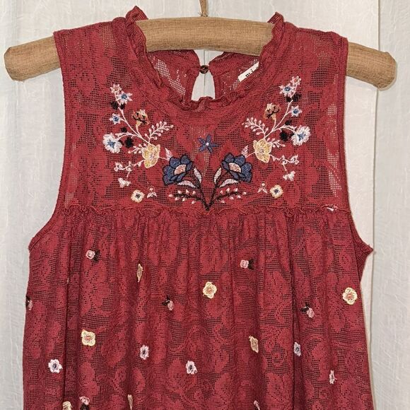 Francesca’s S mi ami Burgundy Sleeveless Lace Embroidered Tiered Prairie Dress - Picture 5 of 14